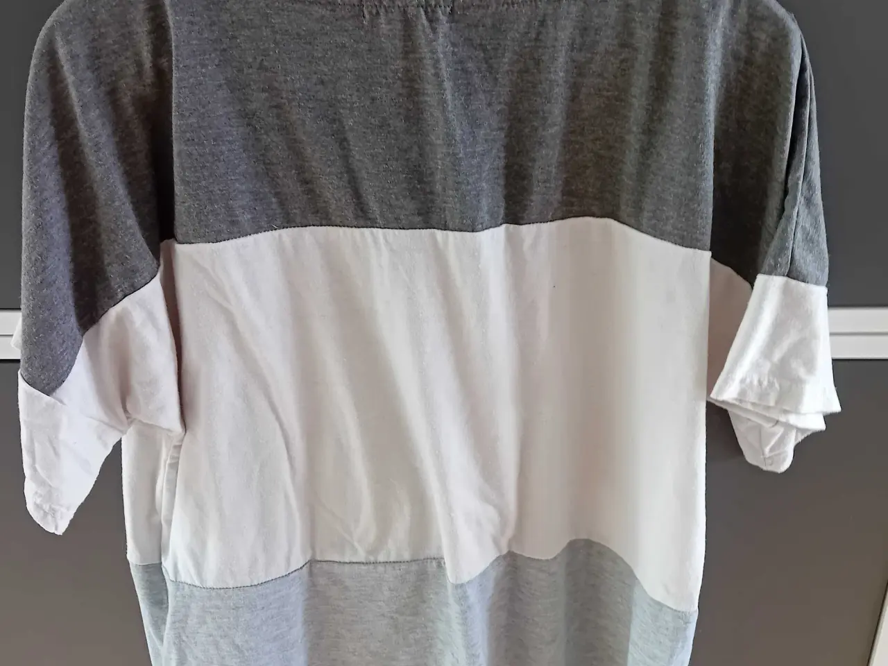 Billede 3 - Shein Bluse str 40.
