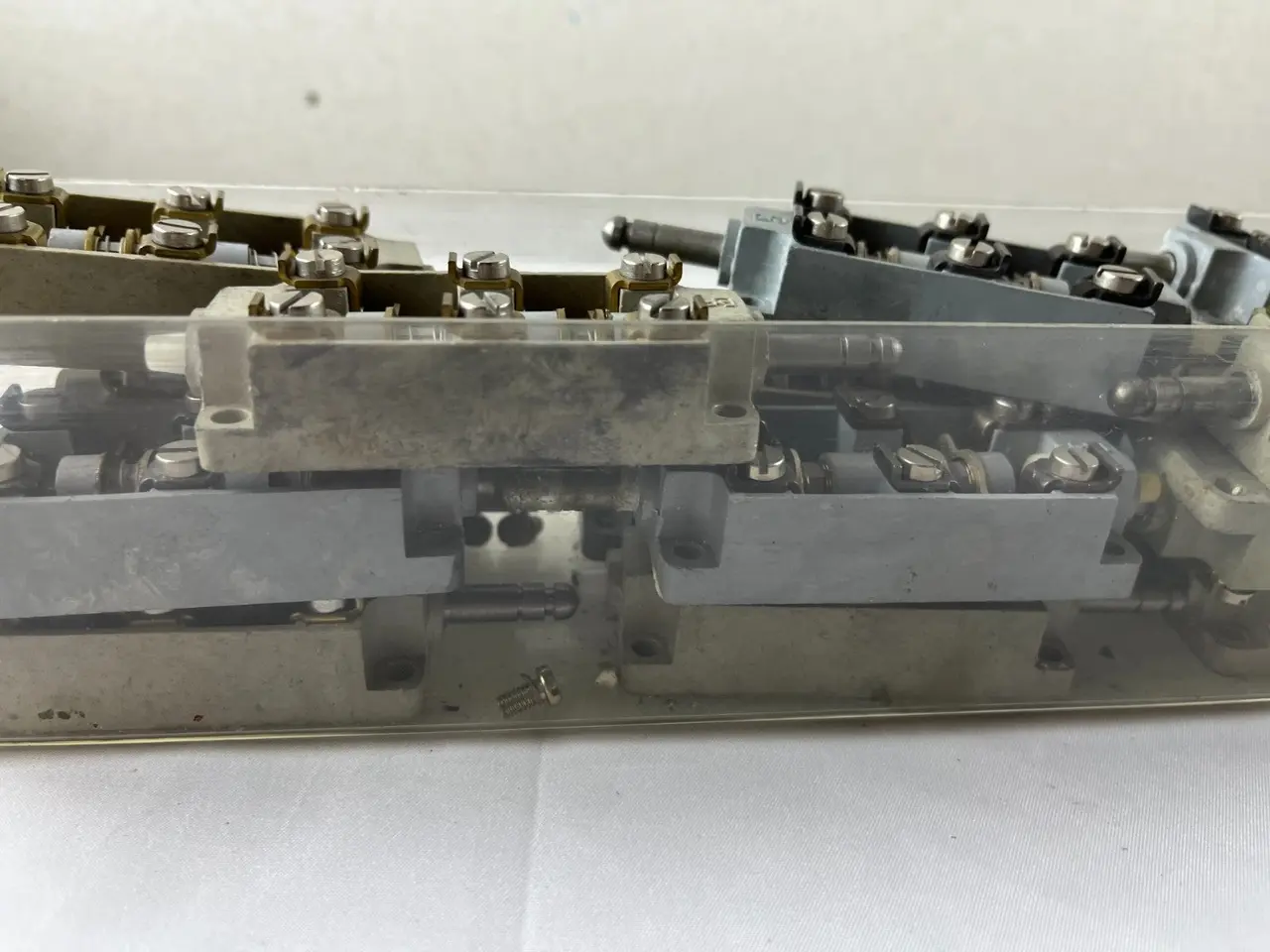 Billede 3 - Pneumatic ventil Manifold parti – Spring‑Plunger