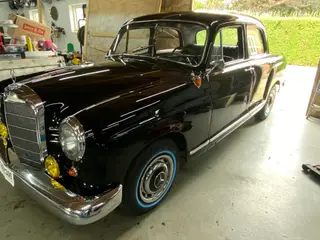 Mercedes 180b