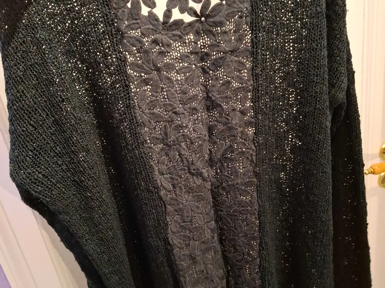 Billede 3 - Sort strikbluse fra ZeZe XL