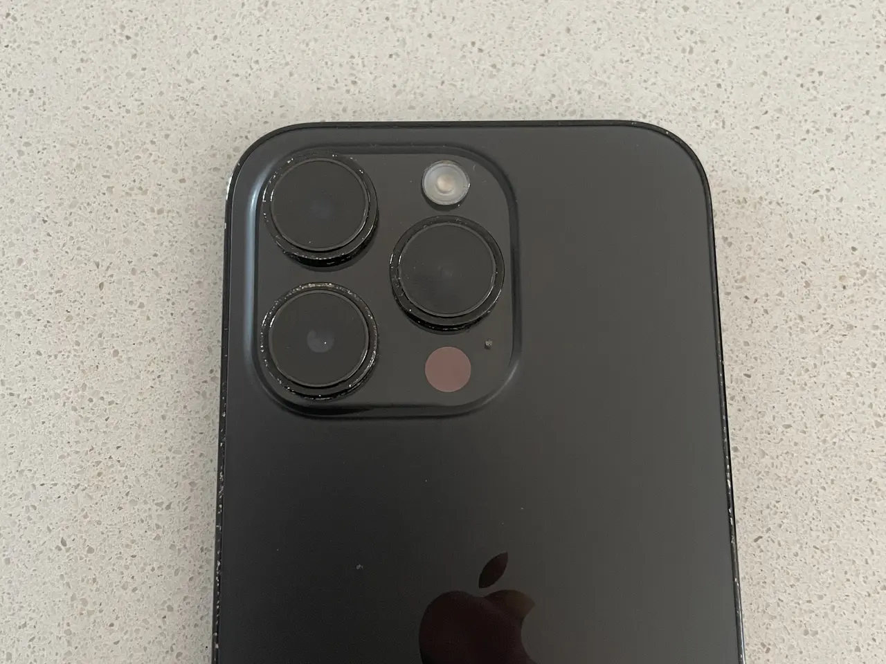 Billede 2 - iPhone 14 Pro 128GB – fin stand + cover medfølger