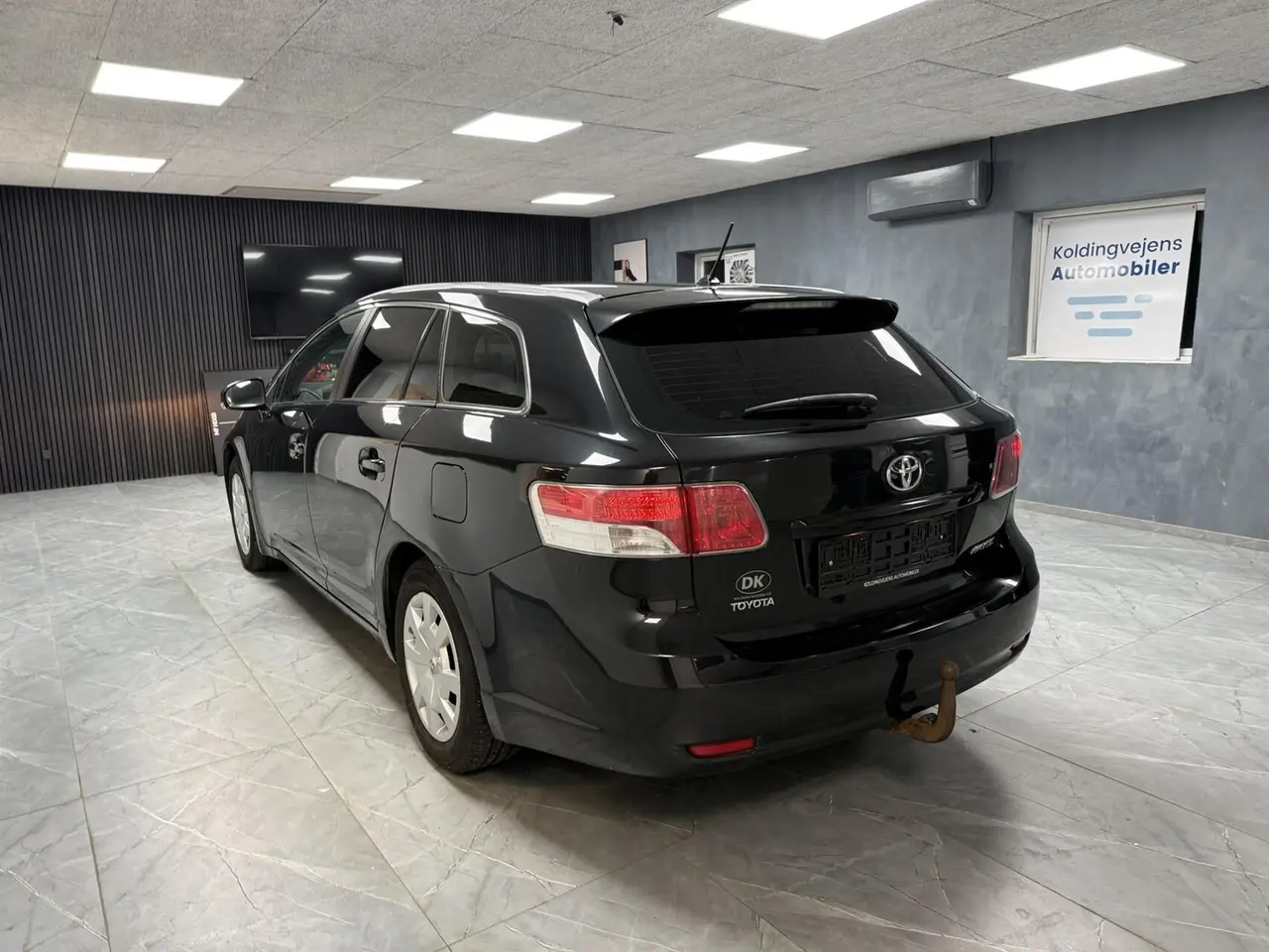 Billede 3 - Toyota Avensis 2,0 D-4D DPF Linea Sol 126HK 6g