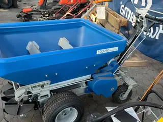 ECO 25 Topdresser