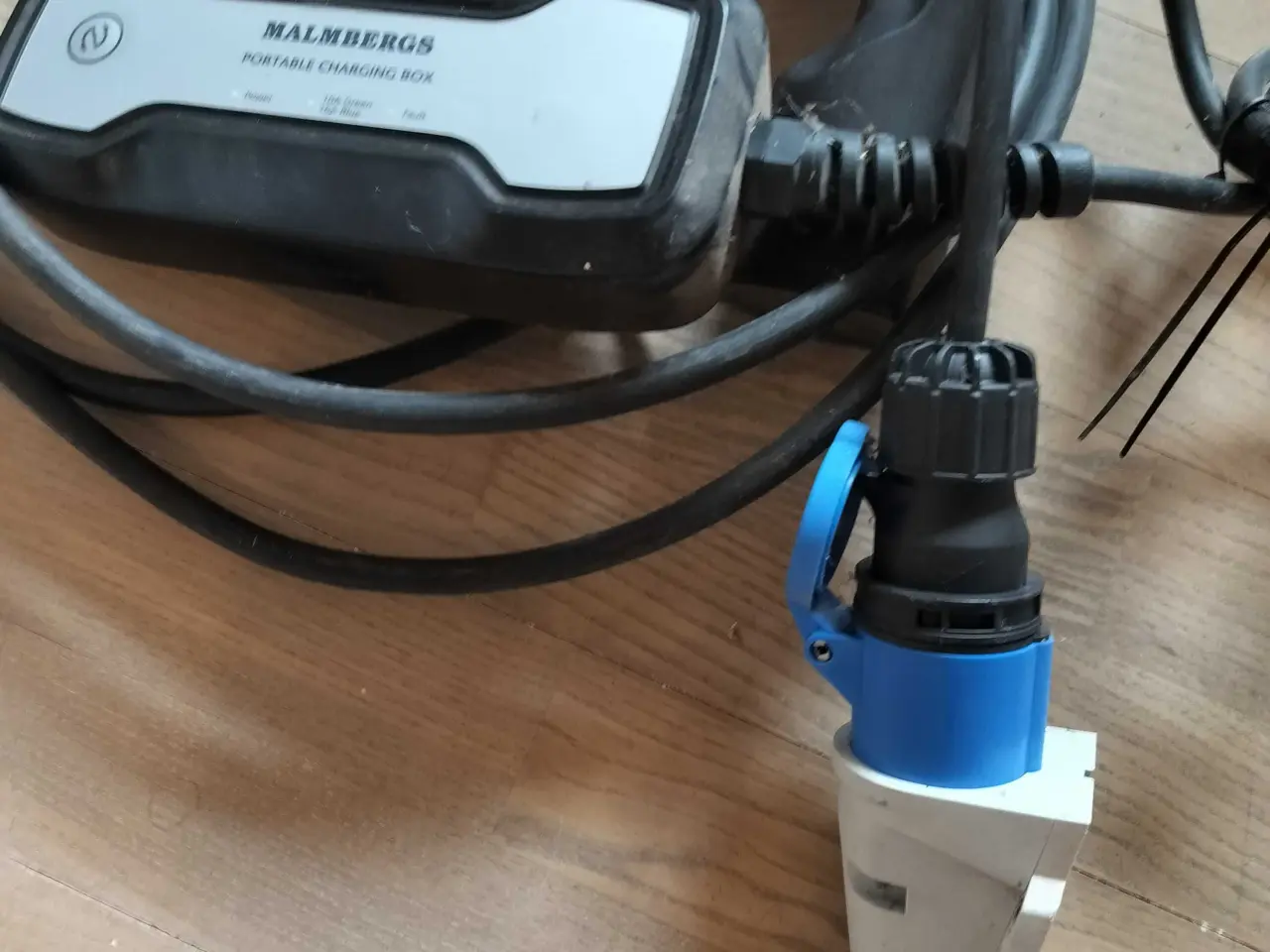 Billede 1 - El-Hybrid Bil lader 10 eller 16 Amp 230v cee stik