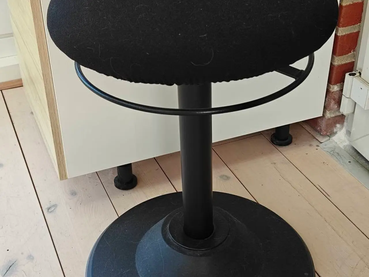 Billede 1 - Vippestol/ balancestol