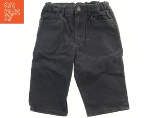 Mørke shorts til børn fra H&M (str. 152)