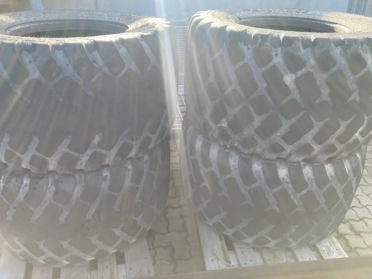 Billede 1 - 4 dæk 600/50R22.5