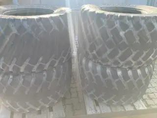 4 dæk 600/50R22.5