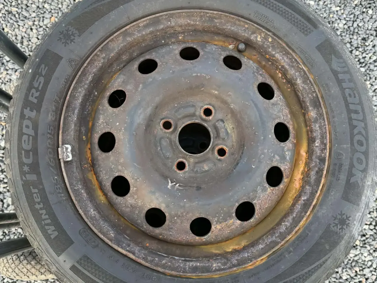 Billede 1 - 15" Stålfælge med Hankook vinterdæk