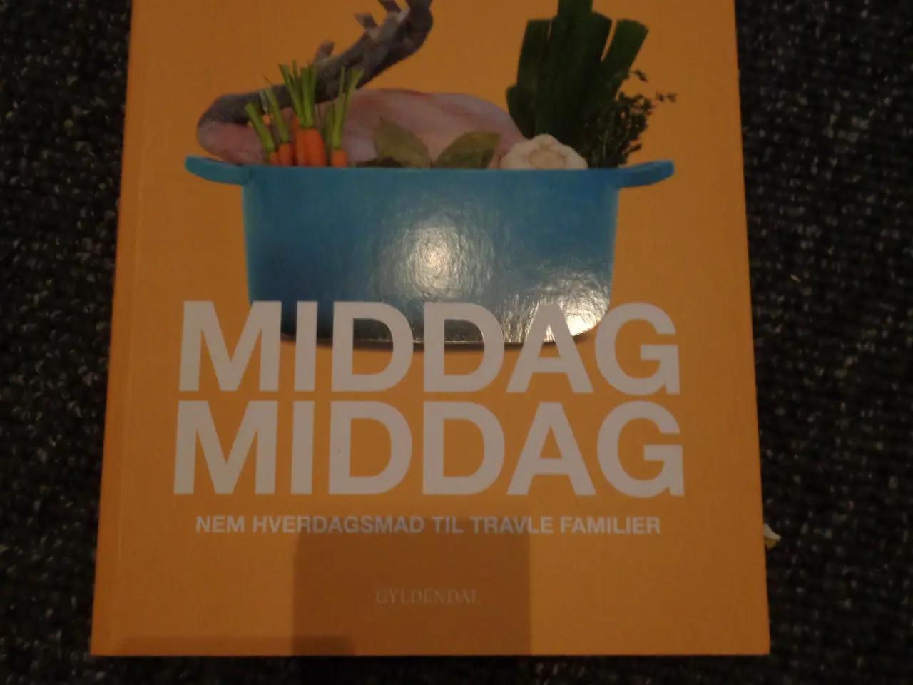 Billede 1 - MiddagMiddag - Nem hverdagsmad til travle familier