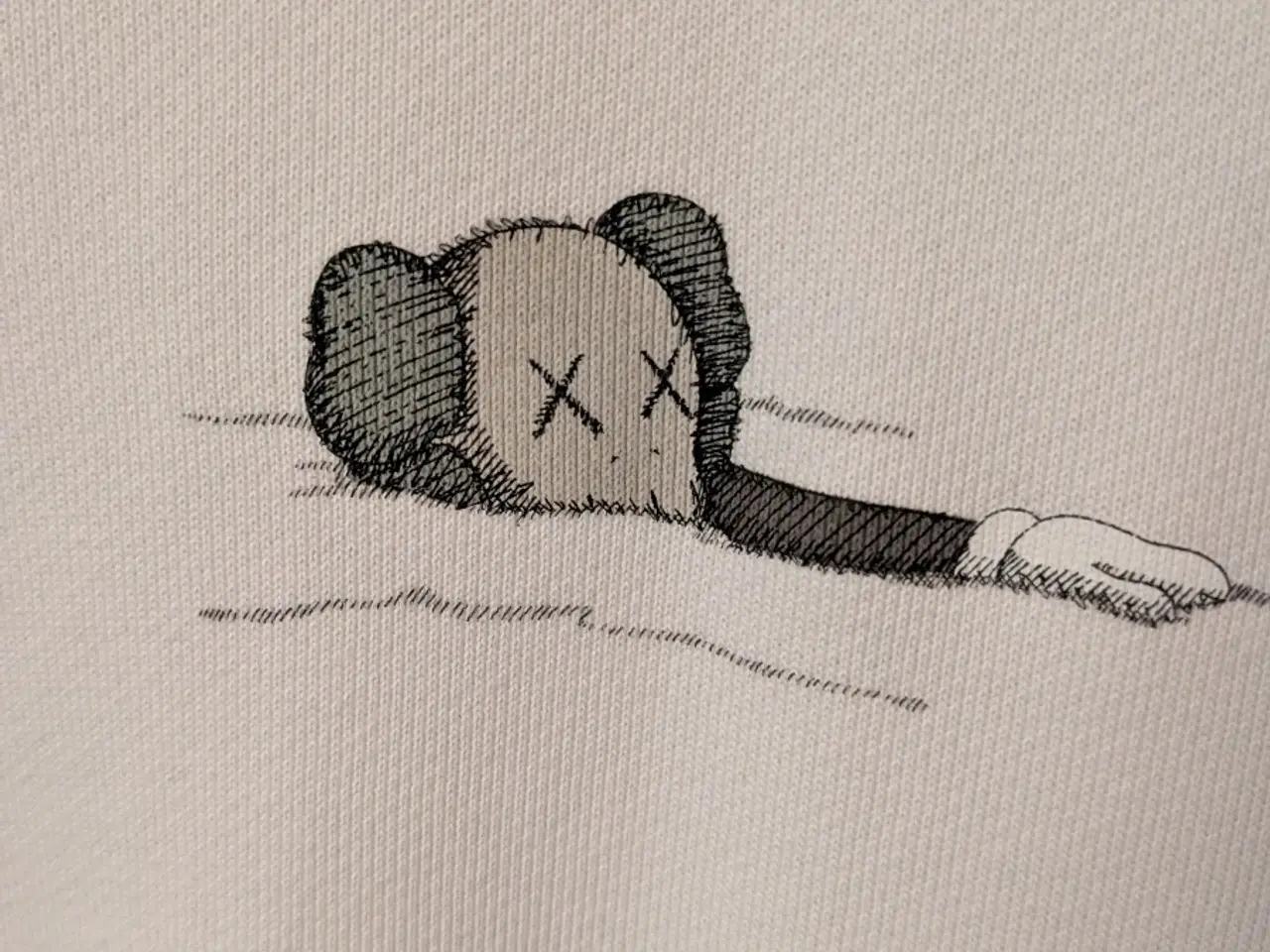 Billede 5 - KAWS x Uniqlo TIDE Langærmet Sweatshirt
