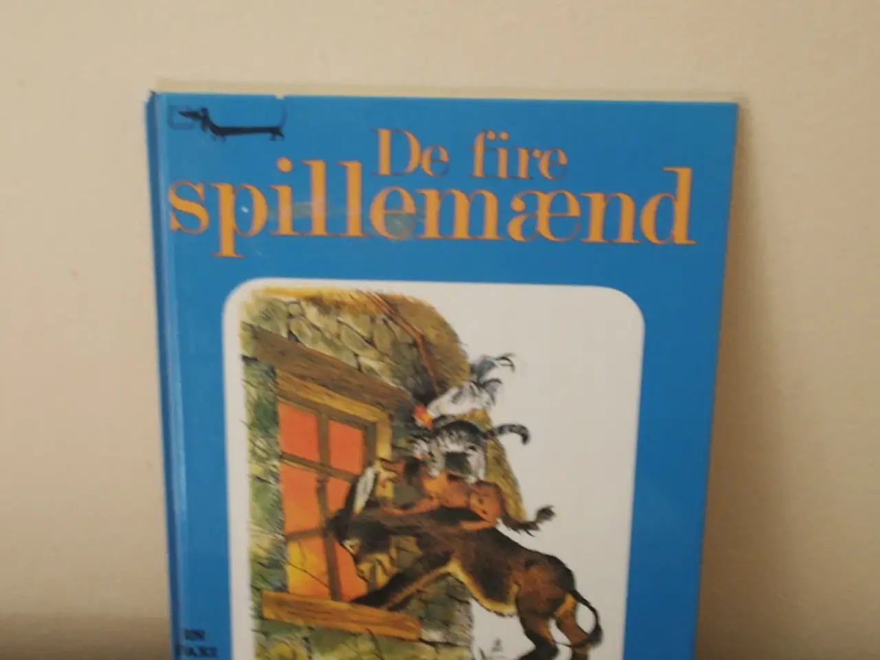 Billede 4 - Børnebøger, som nye og en sød bogstøtte