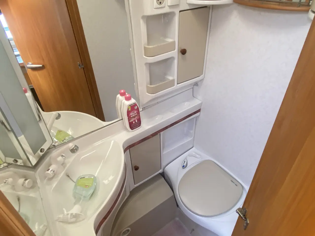 Billede 4 - Flot Hobby med kingsize seng og Aircondition