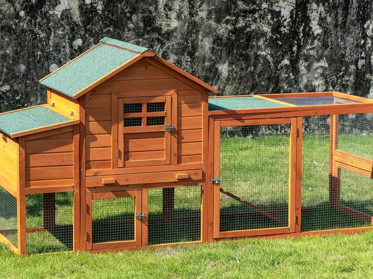 Billede 1 - Hønsehus Model "Naja"
