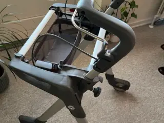 Indendørs rollator næsten ikke brugt