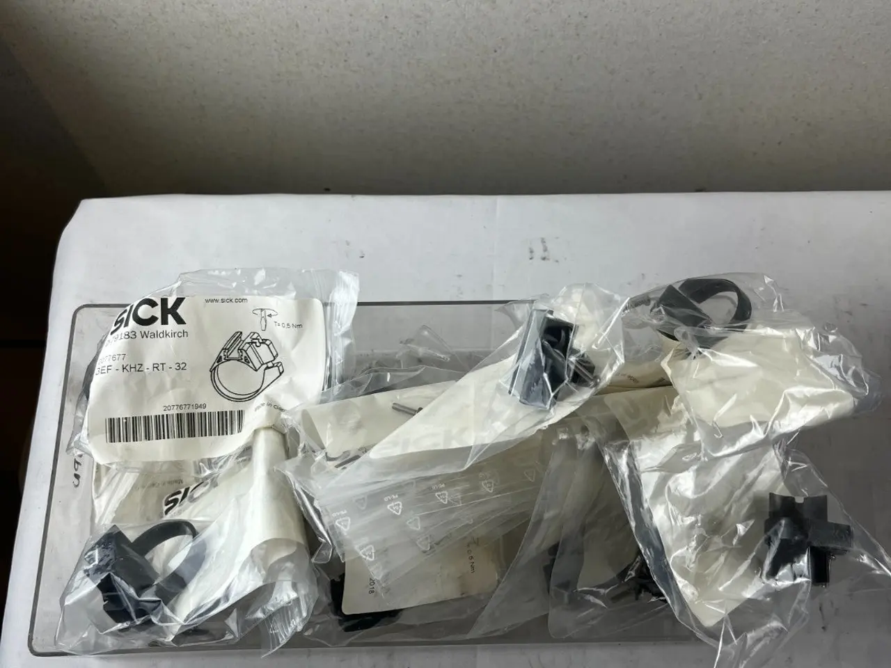 Billede 4 - Sick BEF-KHZ-RT-32 Cylinder Sensor Mounting