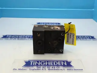 Case Optum 300 Hydraulikventil 47858109