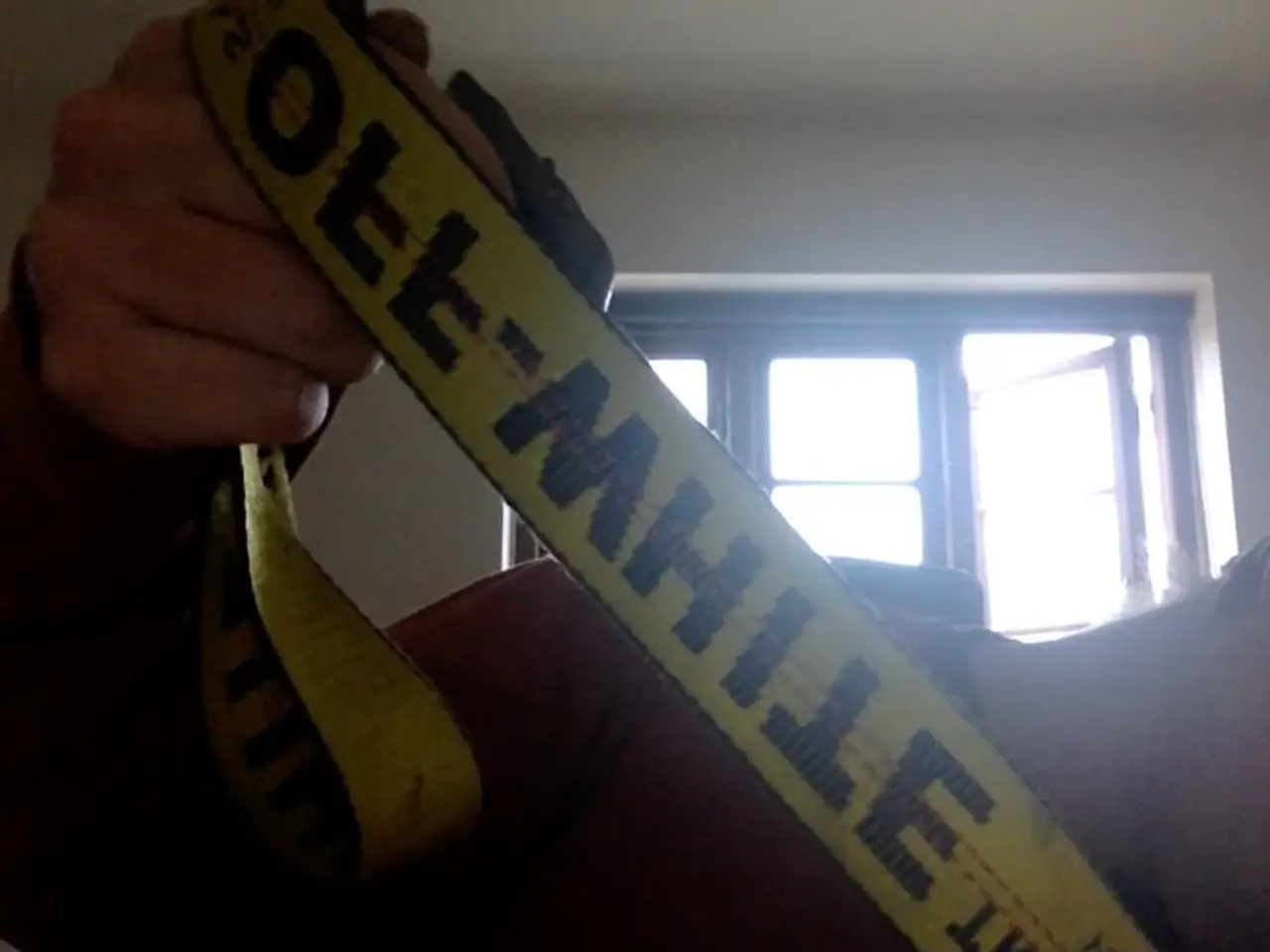 Billede 1 - Off-white Bælte til salg Byd gerne!