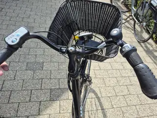 God kraftig el-cykel med ekstra stort batteri