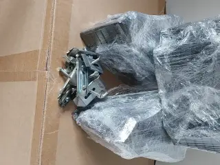 BUKKE PLADER + 12 BESLAG