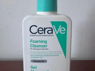 CeraVe Foaming Cleanser 236ml Used 60% Remaining A