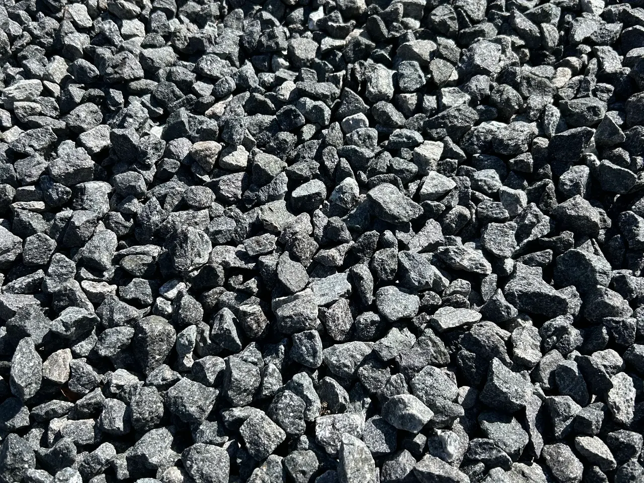 Billede 1 - Sorte granitskærver 16-22 mm