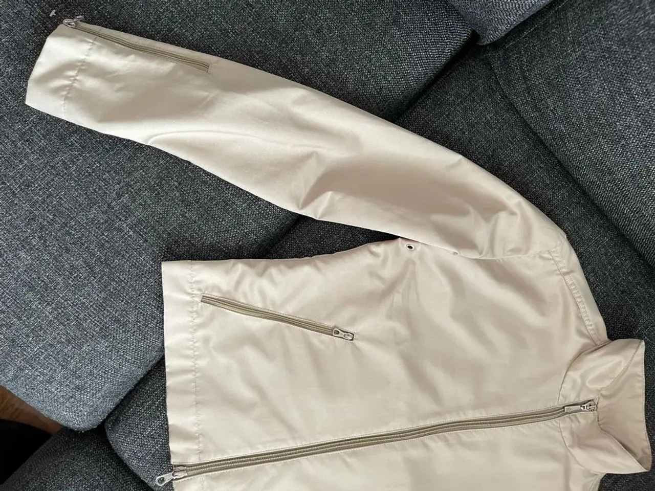 Billede 12 - Meget fin Moncler vindjakke