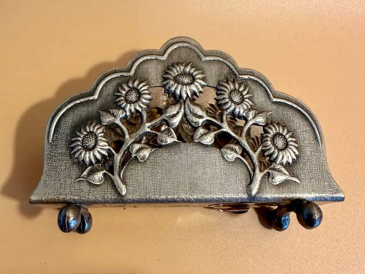 Billede 1 - Vintage smuk servietholder af tin i flot stand