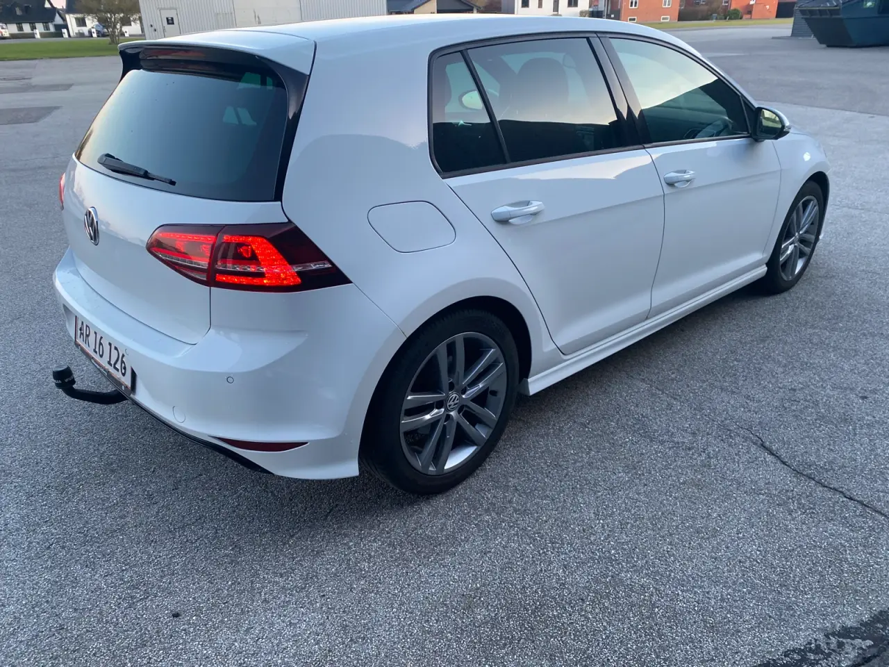 Billede 2 - Lækker Golf R-line med DSG sælges