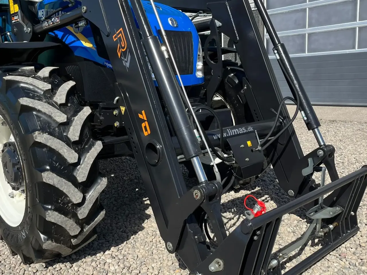 Billede 8 - New Holland TD5.75 Med frontlæsser med parallelføring, 3die funktion, euro-skifte