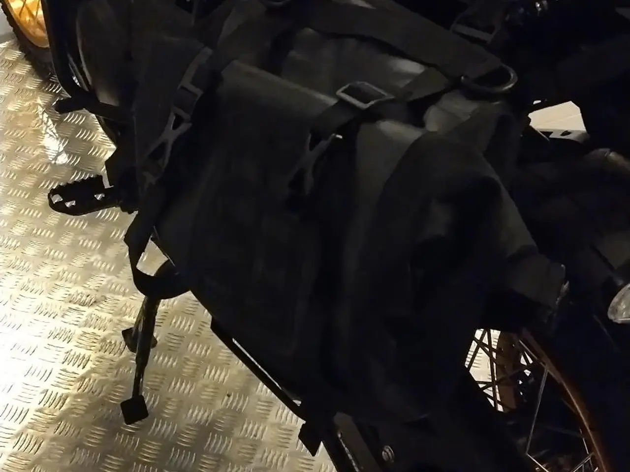 Billede 15 - Royal Enfield Himalayan 450 Hanle Black Slangeløs m/udstyr