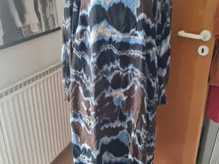 Kjole str 46 fra Kaffe Curve
