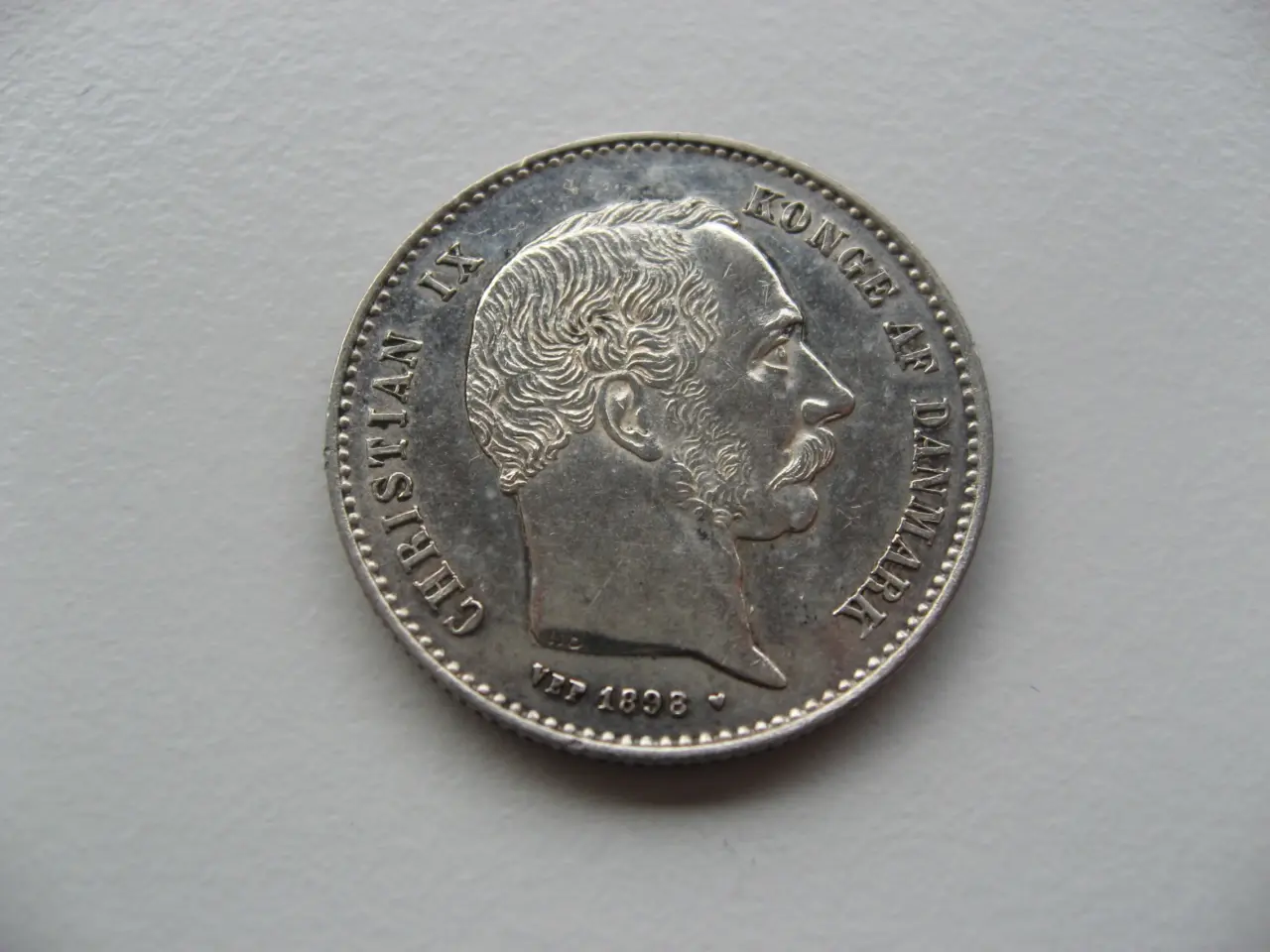Billede 1 - Smuk delfin 1 kr 1898, den svære