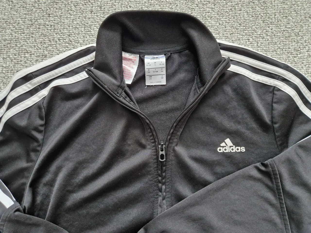 Billede 2 - Adidas trøje str 164