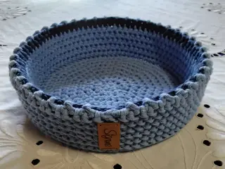 Smuk hæklet brødkurv Ø ca 23 cm - ny - håndlavet 