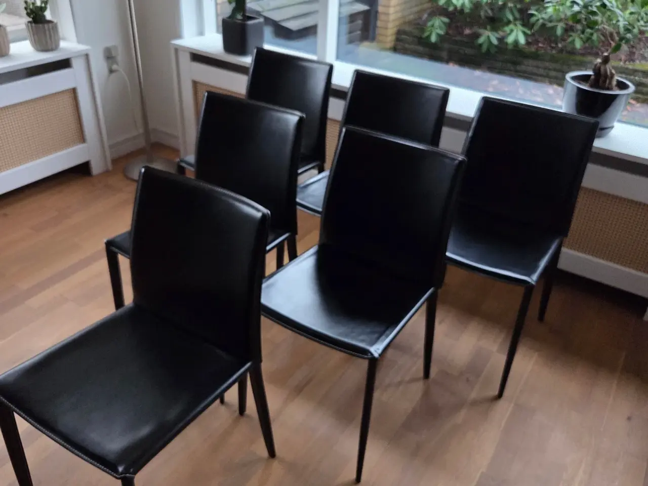 Billede 2 - 6 stk. spisebordsstole i mørkt læder