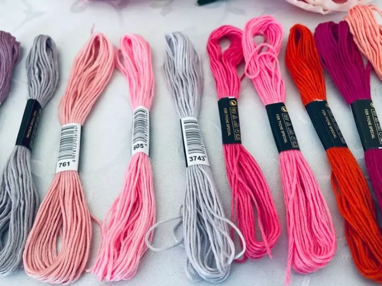 Billede 1 - Broderigarn blandet