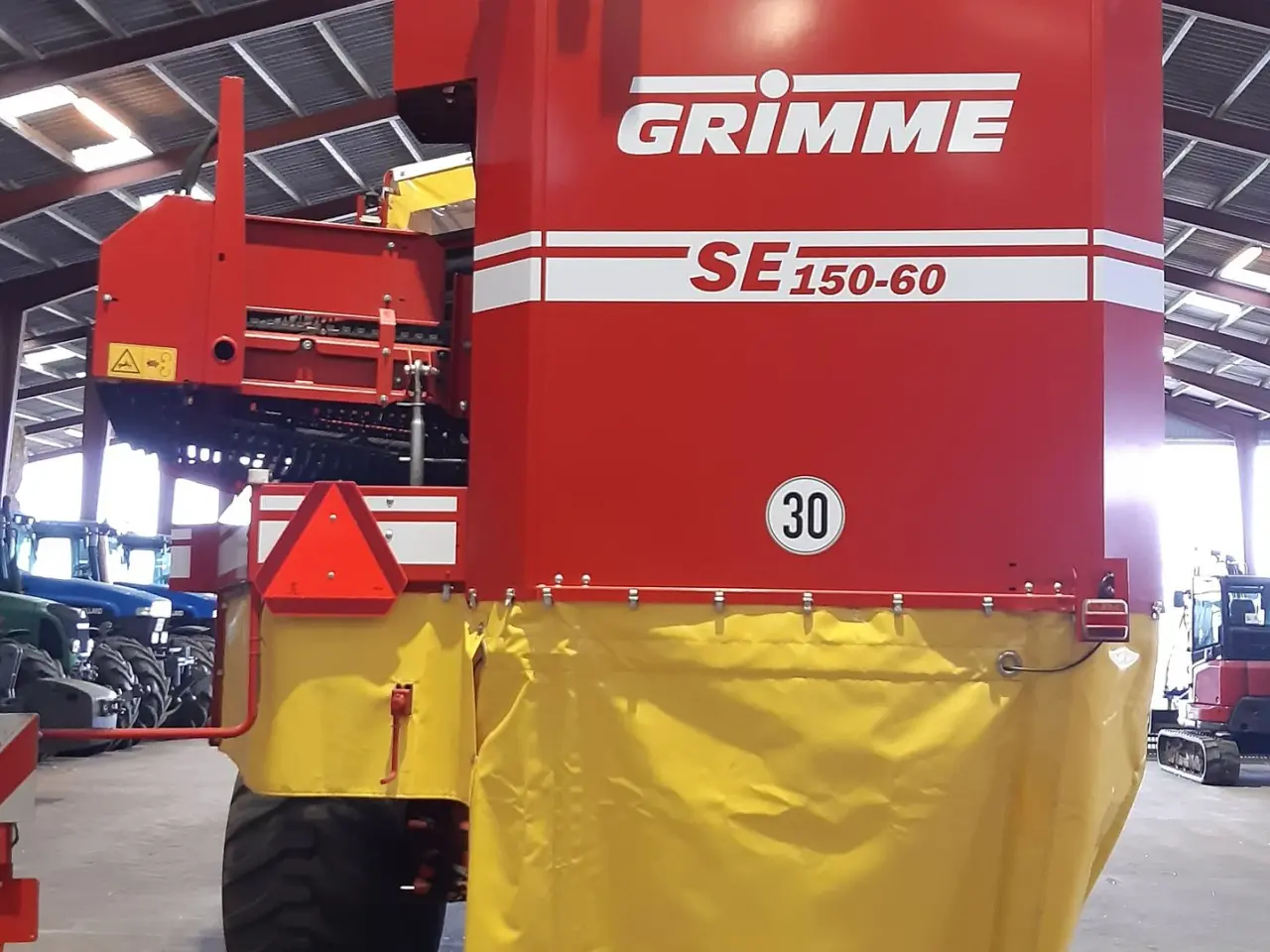 Billede 3 - Grimme SE 150-60 UB XXL Ny maskine årg. 2025 kun kørt 129 ha med hjultræk og ekstra bredde rensebånd.