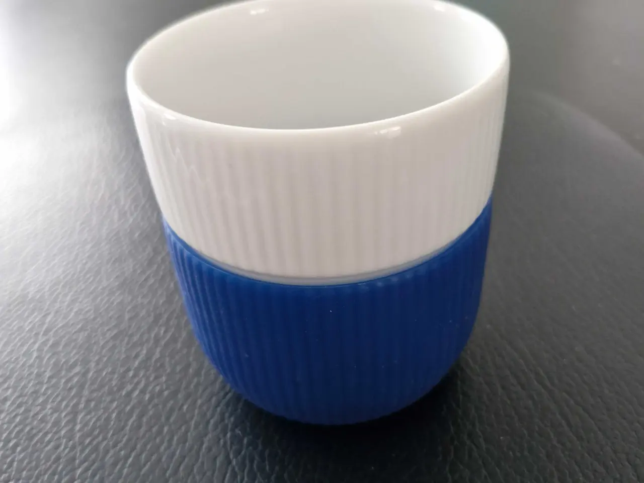 Billede 1 - Royal Copenhagen krus med gummi NYPRISi