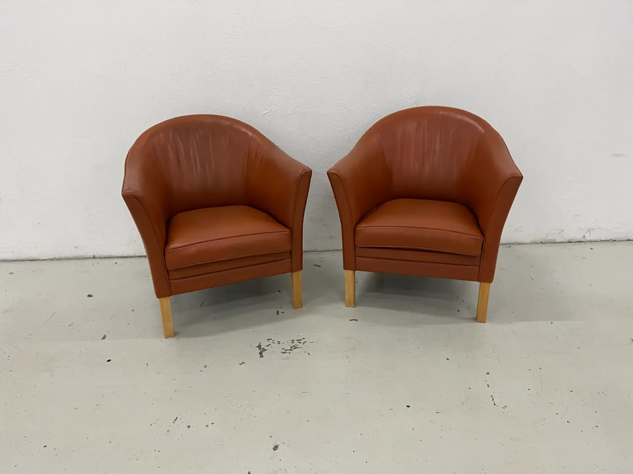 Billede 1 - 2 eksklusive Mogens Hansen MH80 i premium cognac.