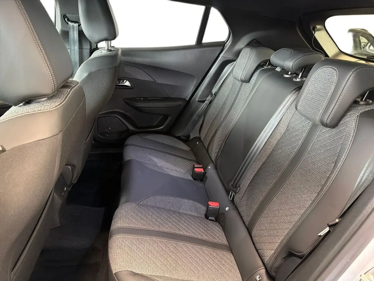 Billede 9 - Peugeot 2008 1,2 PureTech 130 First Selection EAT8