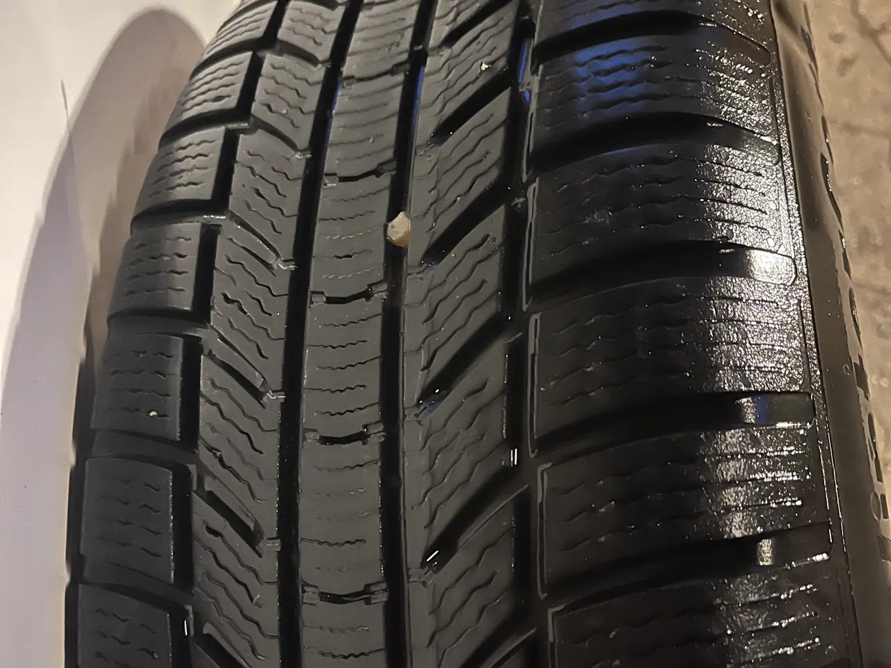 Billede 3 - 225/65 R17 vinterdæk på alufælge