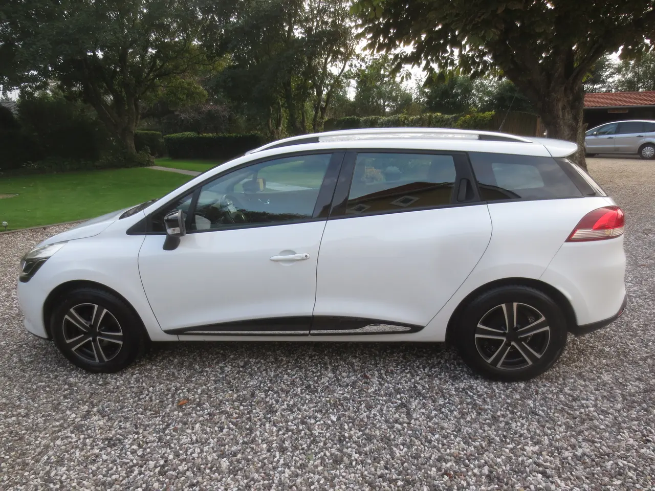 Billede 10 - Fin Renault Ny Clio 1.2 i År 14. Synet 4/26.
