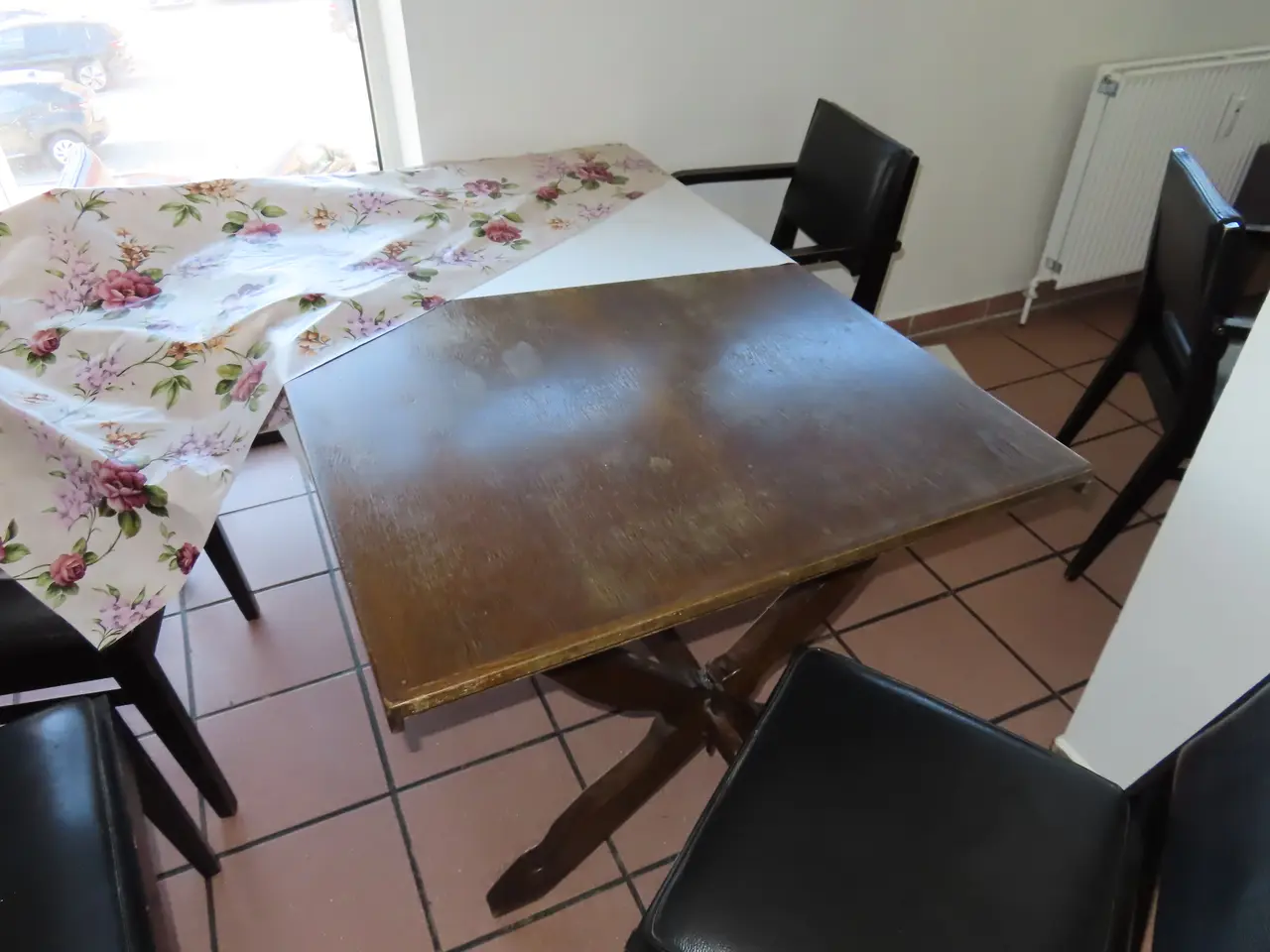 Billede 6 - Spisebord med 7 stk. Spisebordsstole