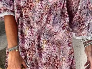 kjole-mini med blomster og blonder/størrelse XL