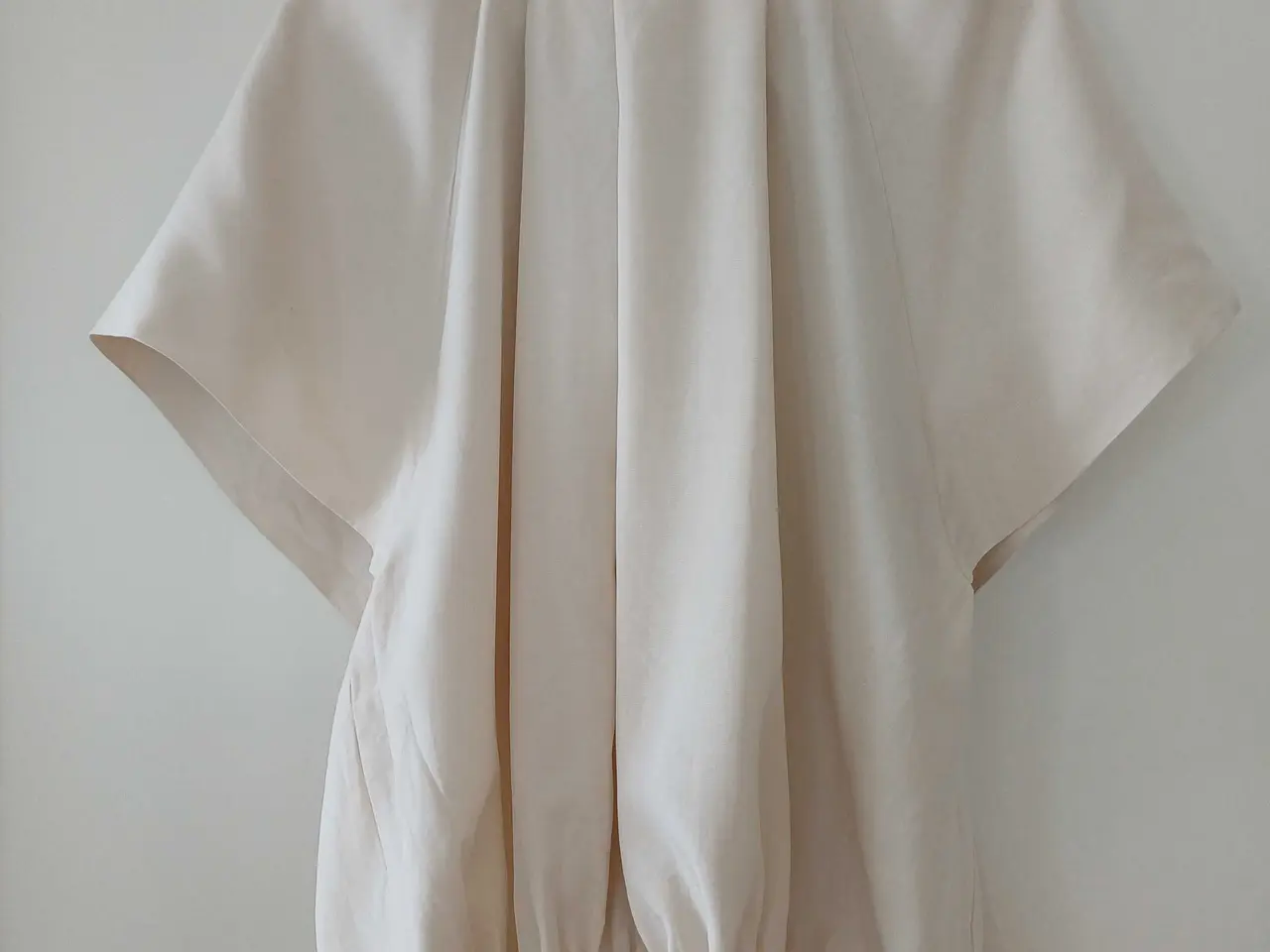 Billede 1 - Gossia beige top str S