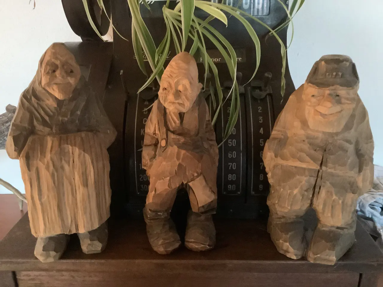 Billede 1 - Gamle træ figurer