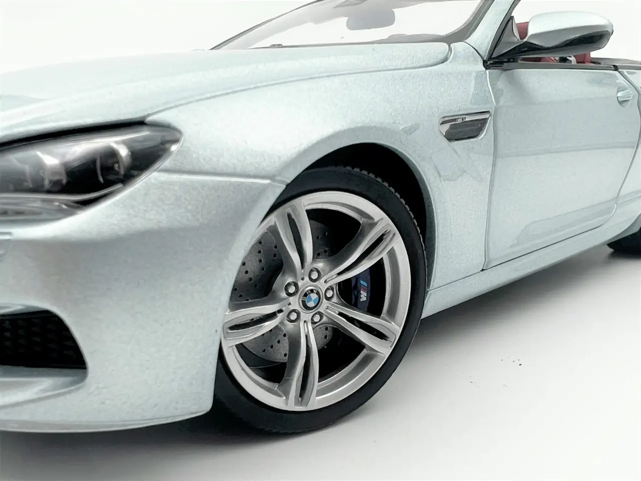 Billede 8 - 2013 BMW M6 F12 "Dealer Edition" 1:18