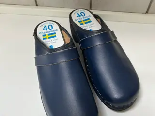 NY træsko i læder str. 40