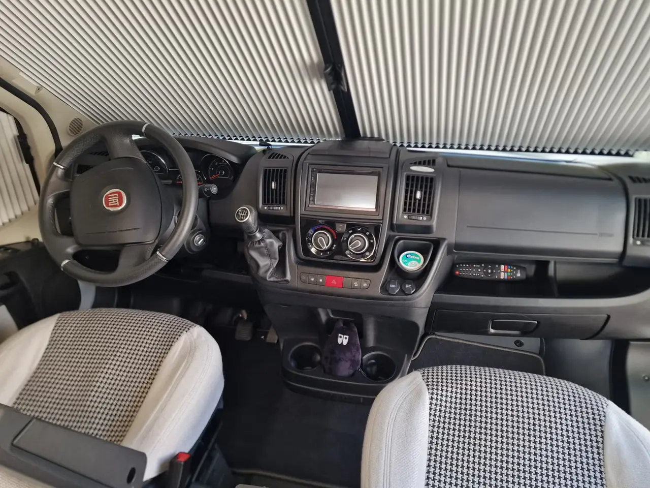 Billede 2 - Karmann Davis 590